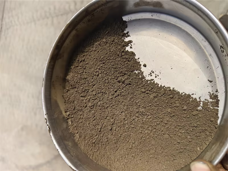 鉻礦粉對陶瓷釉料的著色作用？